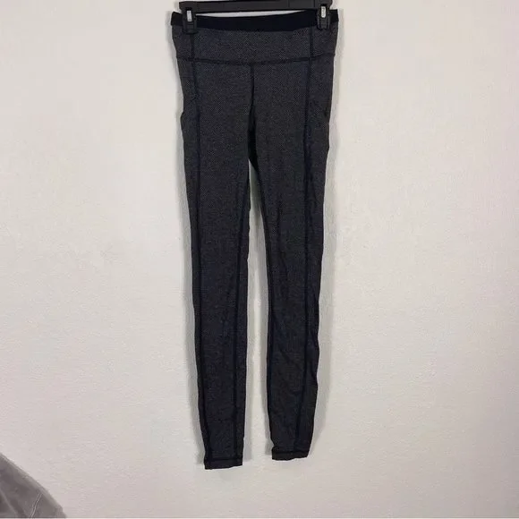 Lululemon Grey and Black Herringbone Leggings with Pockets - Picture 1 of 9